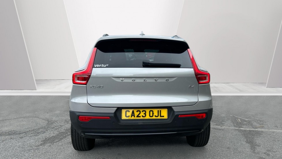 Volvo XC40 2.0 B4P Ultimate Dark 5dr Auto Petrol Estate - Image 7