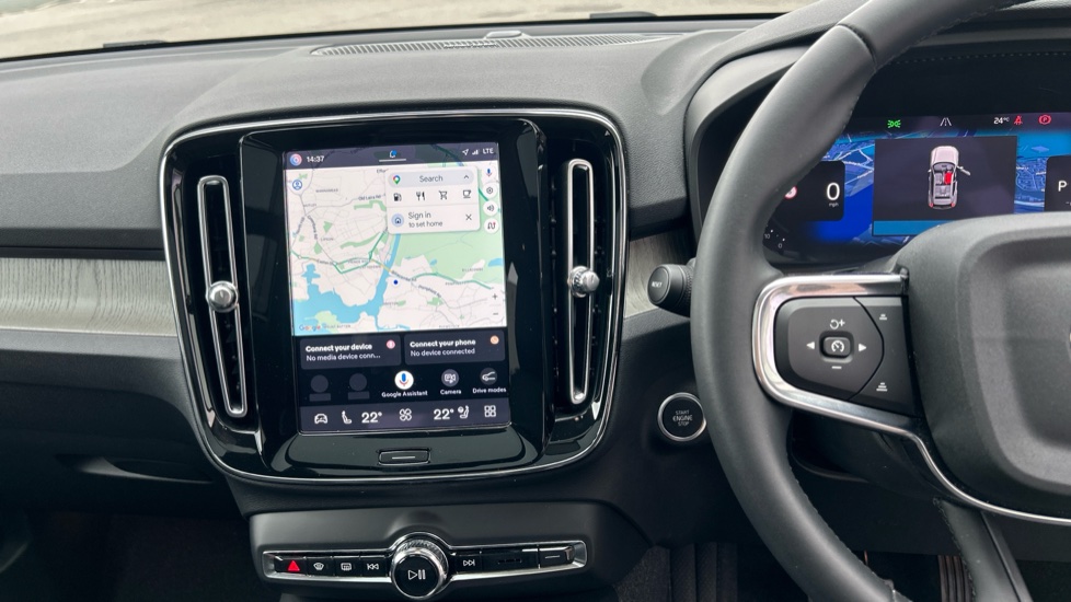 Volvo XC40 2.0 B4P Ultimate Dark 5dr Auto Petrol Estate - Image 15