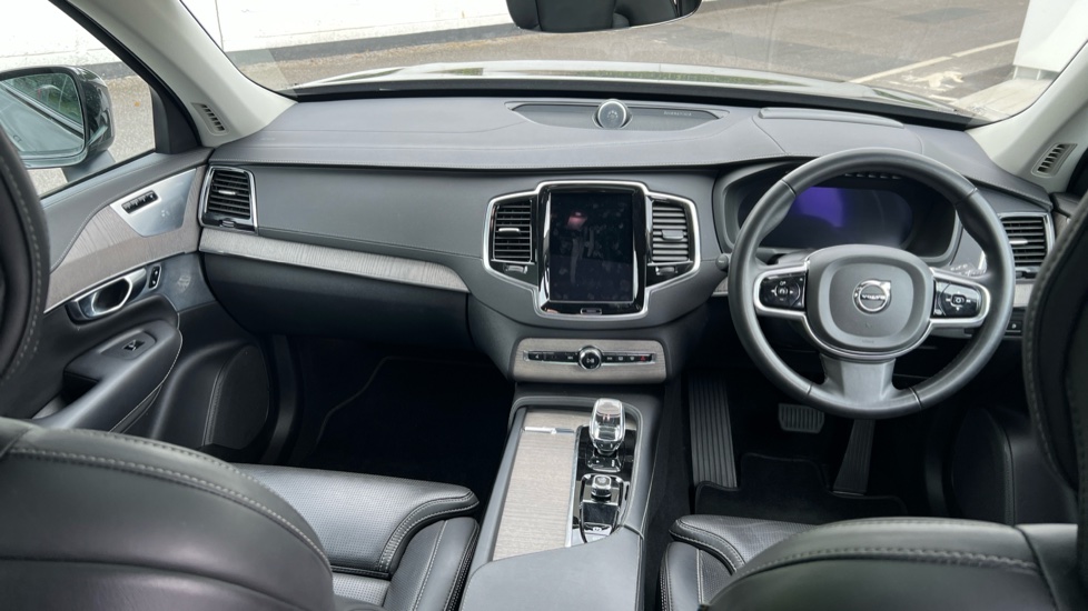 Volvo XC90 2.0 T8 [455] RC PHEV Ultimate Dark 5dr AWD Gtron Estate - Image 5