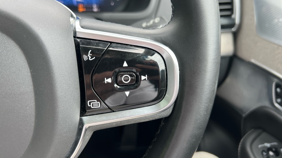 Volvo XC90 2.0 T8 [455] RC PHEV Ultimate Dark 5dr AWD Gtron Estate - Image 21