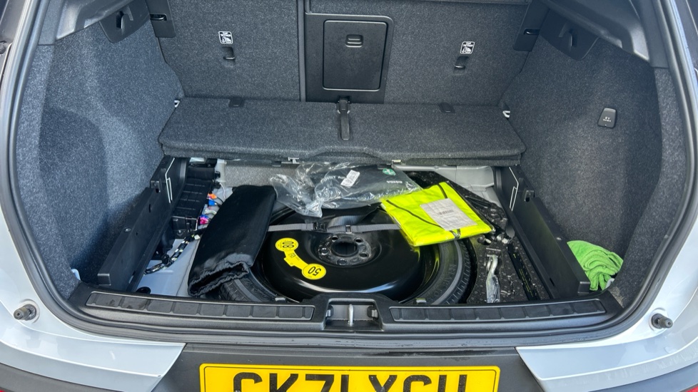 Volvo XC40 1.5 T3 [163] R DESIGN 5dr Geartronic Petrol Estate - Image 36