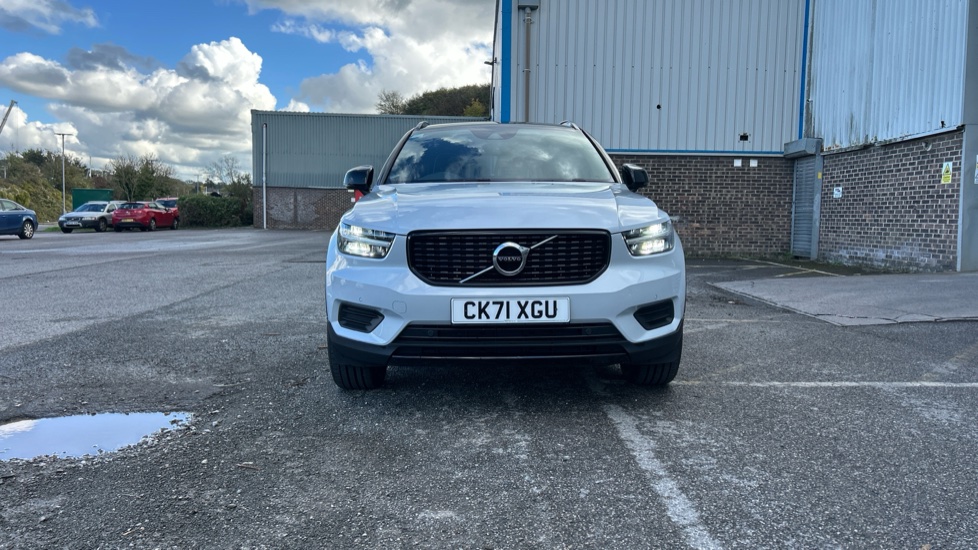 Volvo XC40 1.5 T3 [163] R DESIGN 5dr Geartronic Petrol Estate - Image 44