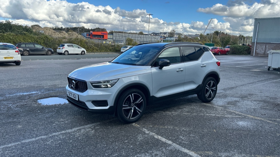 Volvo XC40 1.5 T3 [163] R DESIGN 5dr Geartronic Petrol Estate - Image 45