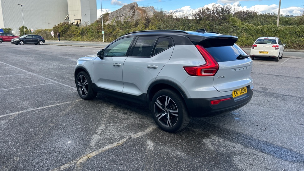 Volvo XC40 1.5 T3 [163] R DESIGN 5dr Geartronic Petrol Estate - Image 47