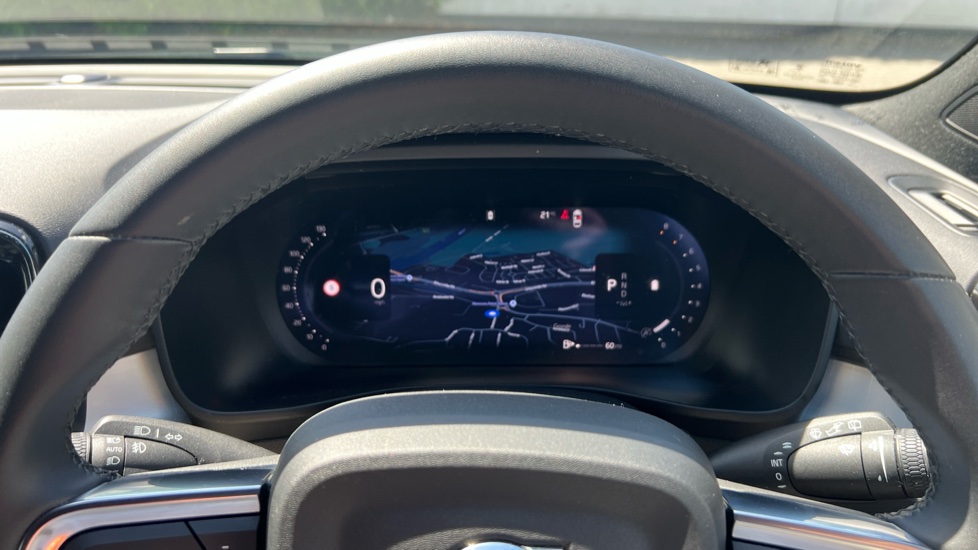 Volvo XC40 2.0 B4P Plus Dark 5dr Auto Petrol Estate - Image 11