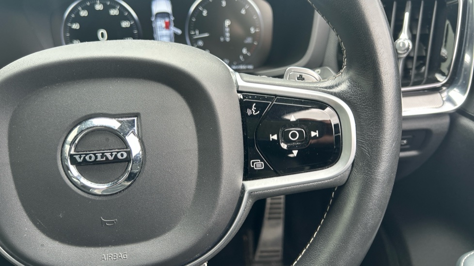 Volvo V60 D4 [163] R DESIGN 5dr Diesel Estate - Image 20