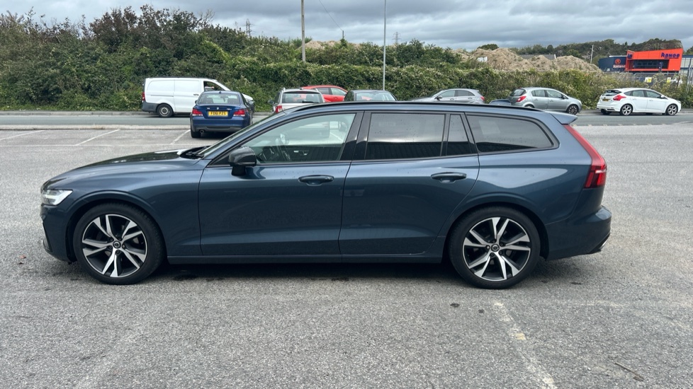 Volvo V60 D4 [163] R DESIGN 5dr Diesel Estate - Image 42