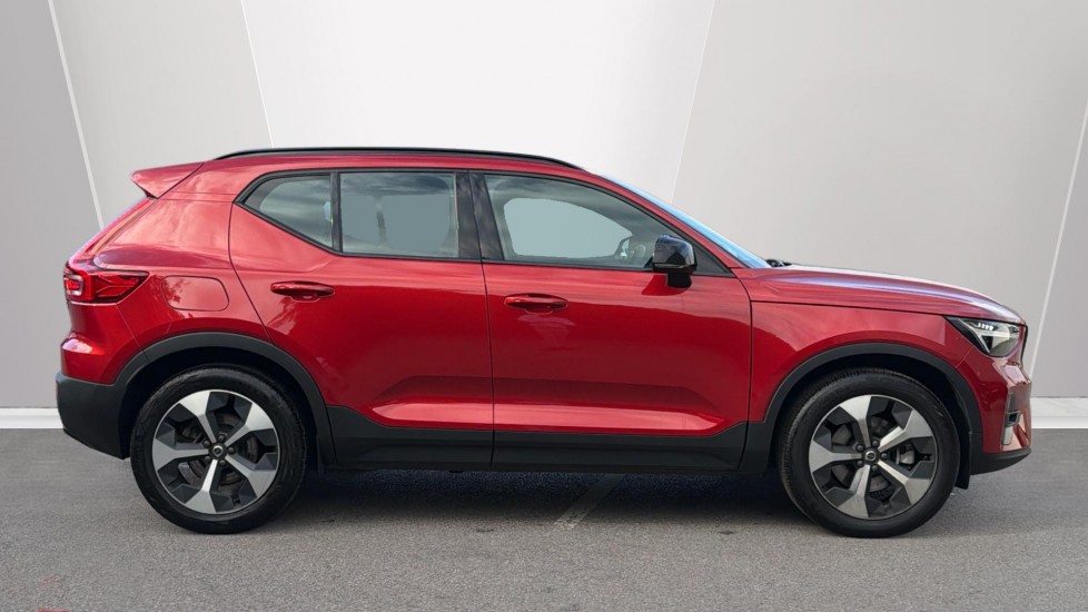 Volvo XC40 2.0 B4P Plus Dark 5dr Auto Petrol Estate - Image 3