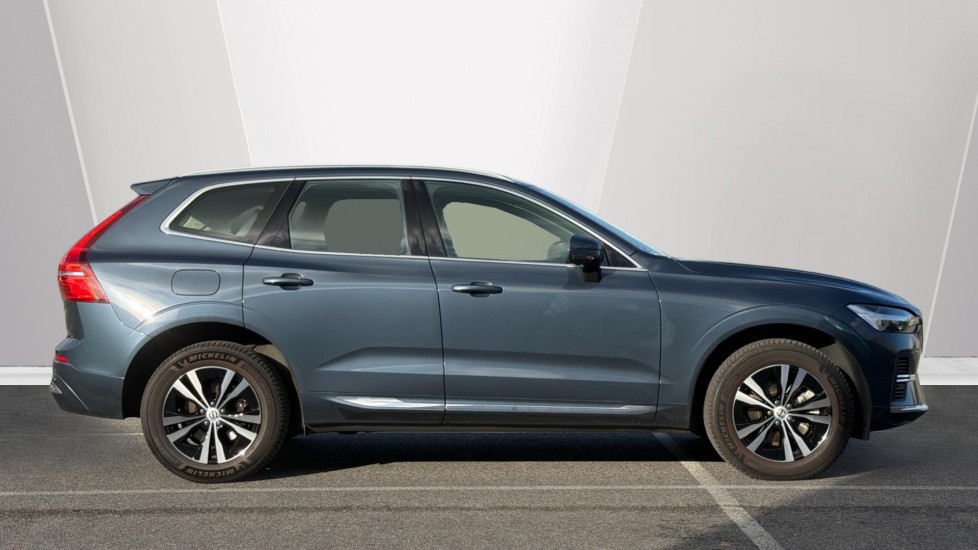 Volvo XC60 2.0 T6 [350] RC PHEV Core Bright 5dr AWD Gtron Estate - Image 3