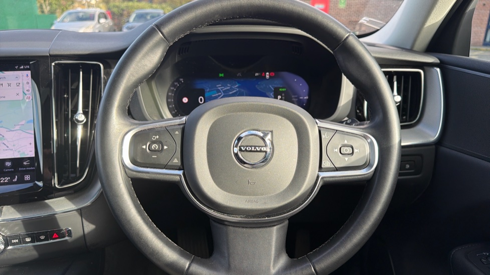 Volvo XC60 2.0 T6 [350] RC PHEV Core Bright 5dr AWD Gtron Estate - Image 10