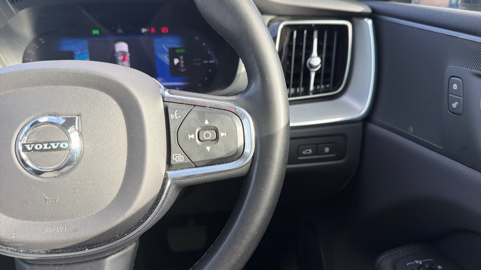 Volvo XC60 2.0 T6 [350] RC PHEV Core Bright 5dr AWD Gtron Estate - Image 22