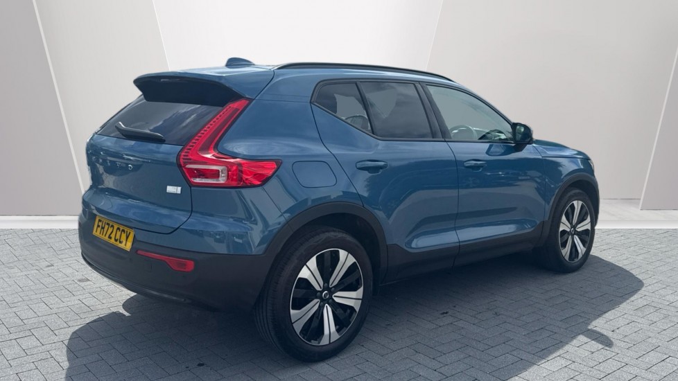 Volvo XC40 1.5 T5 Recharge PHEV Ultimate Dark 5dr Auto Estate - Image 2