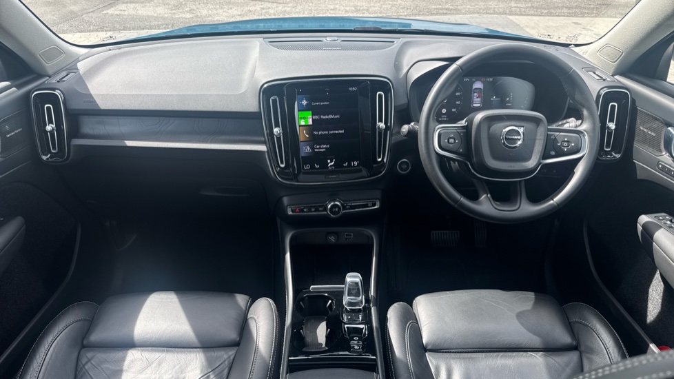 Volvo XC40 1.5 T5 Recharge PHEV Ultimate Dark 5dr Auto Estate - Image 5