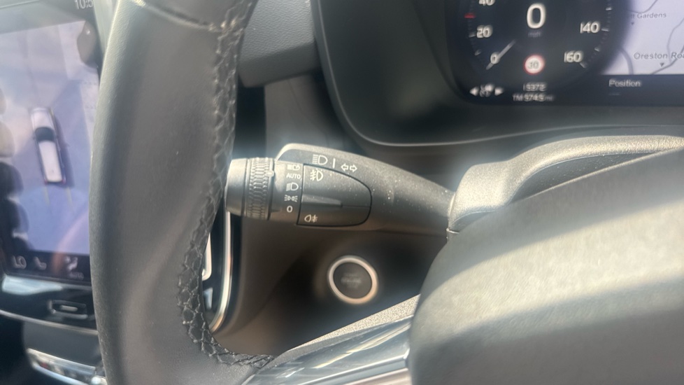Volvo XC40 1.5 T5 Recharge PHEV Ultimate Dark 5dr Auto Estate - Image 18