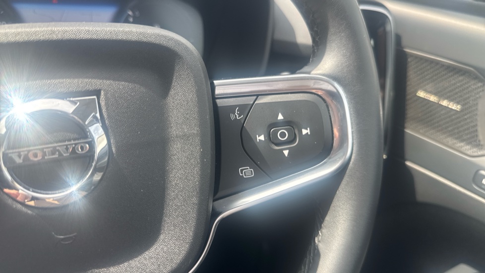 Volvo XC40 1.5 T5 Recharge PHEV Ultimate Dark 5dr Auto Estate - Image 20