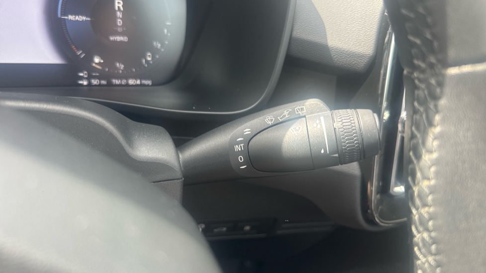 Volvo XC40 1.5 T5 Recharge PHEV Ultimate Dark 5dr Auto Estate - Image 21