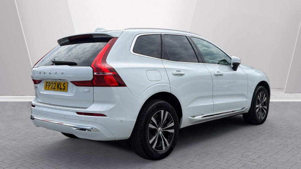 Volvo XC60 2.0 T6 350 RC PHEV Inscription Expr 5dr AWD Auto Estate - Image 2