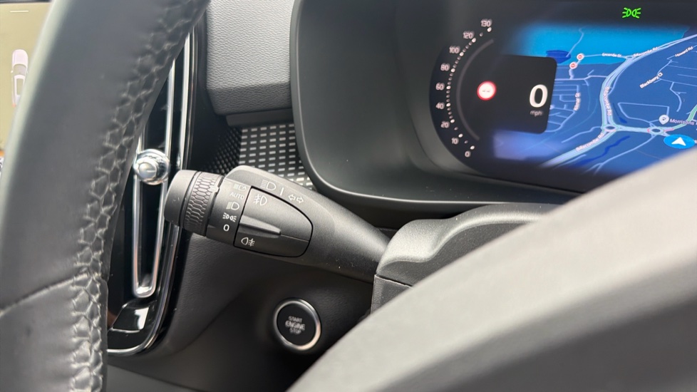 Volvo XC40 2.0 B4P Plus Dark 5dr Auto Petrol Estate - Image 20