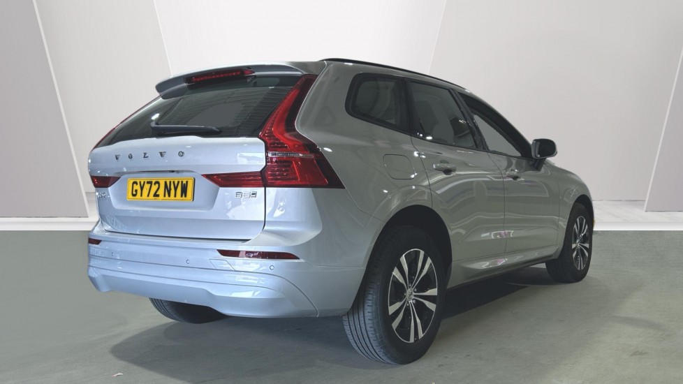 Volvo XC60 2.0 B5P Core 5dr AWD Geartronic Petrol Estate - Image 2