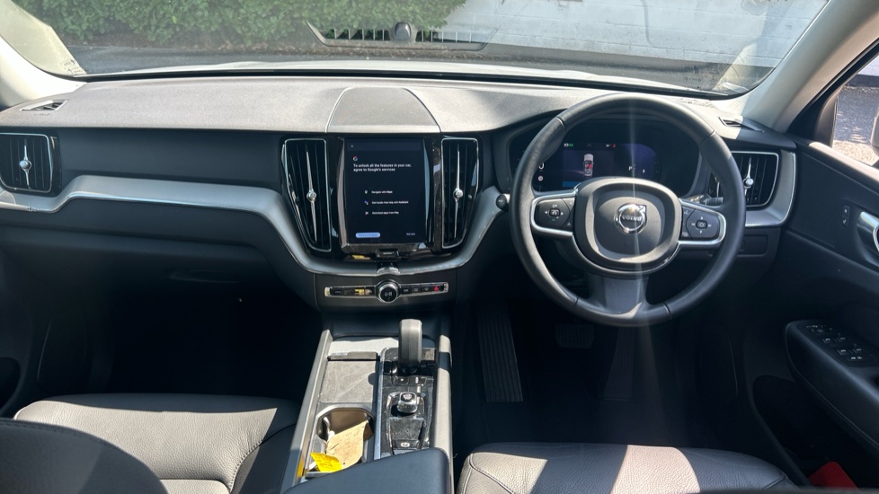 Volvo XC60 2.0 B5P Core 5dr AWD Geartronic Petrol Estate - Image 5