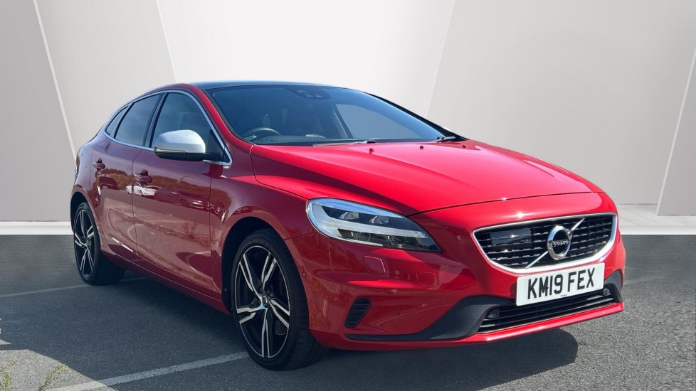 Volvo V40 D2 [122] R DESIGN Edition 5dr Geartronic Diesel Hatchback - Image 1