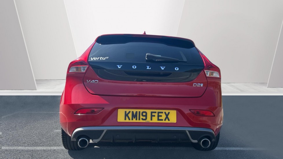 Volvo V40 D2 [122] R DESIGN Edition 5dr Geartronic Diesel Hatchback - Image 7