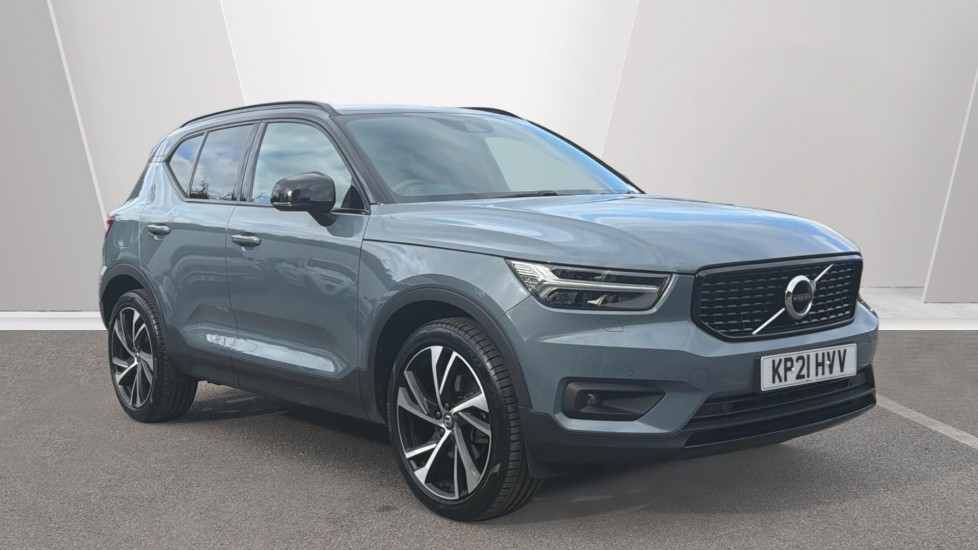 Volvo XC40 2.0 B4P R DESIGN Pro 5dr AWD Auto Petrol Estate - Image 1