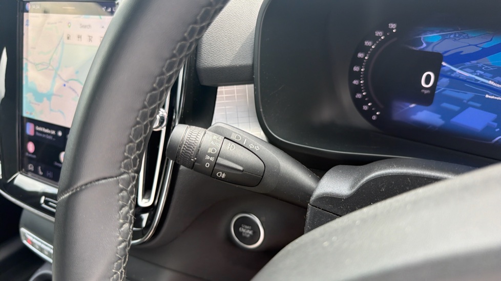 Volvo XC40 2.0 B3P Core 5dr Auto Petrol Estate - Image 20
