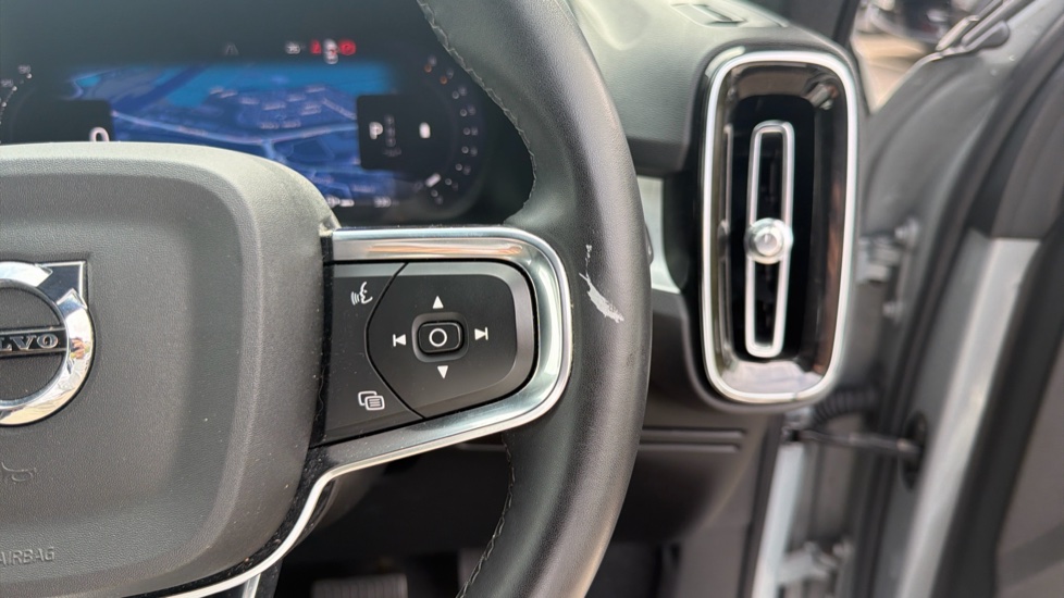 Volvo XC40 2.0 B3P Core 5dr Auto Petrol Estate - Image 22