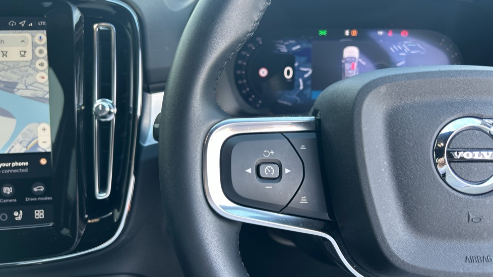 Volvo XC40 2.0 B3P Plus Black Edition 5dr Auto Petrol Estate - Image 19