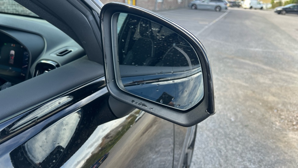 Volvo XC40 2.0 B3P Plus Black Edition 5dr Auto Petrol Estate - Image 29