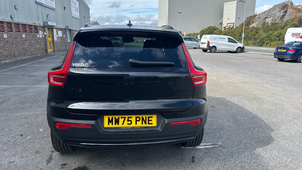 Volvo XC40 2.0 B3P Plus Black Edition 5dr Auto Petrol Estate - Image 38