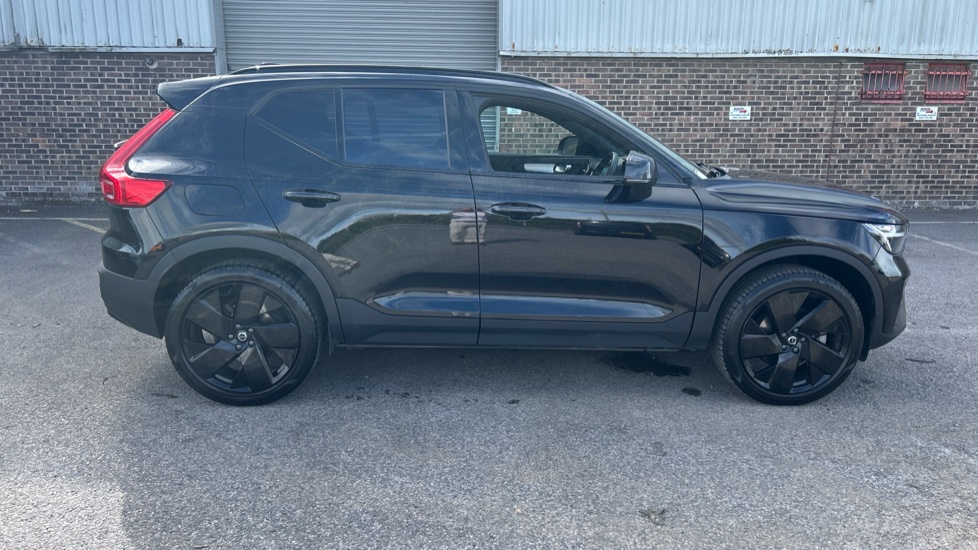 Volvo XC40 2.0 B3P Plus Black Edition 5dr Auto Petrol Estate - Image 42