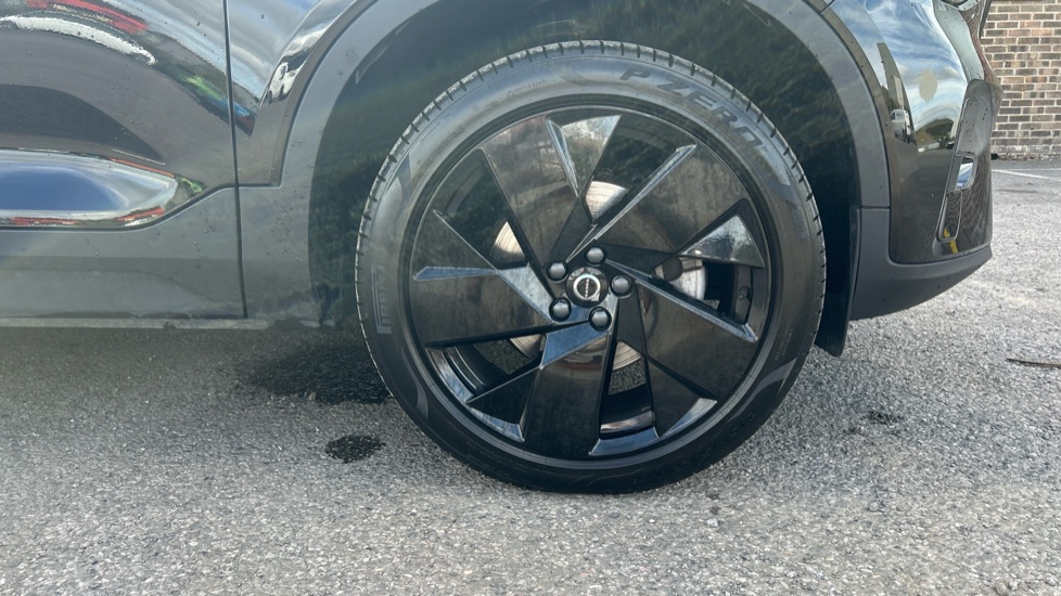 Volvo XC40 2.0 B3P Plus Black Edition 5dr Auto Petrol Estate - Image 43
