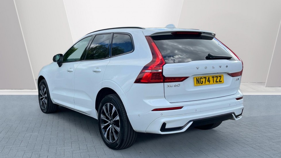 Volvo XC60 2.0 B5P Plus Dark 5dr AWD Geartronic Petrol Estate - Image 2