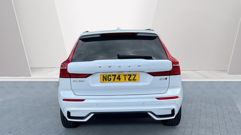 Volvo XC60 2.0 B5P Plus Dark 5dr AWD Geartronic Petrol Estate - Image 7