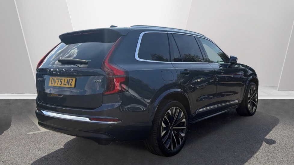 Volvo XC90 2.0 T8 PHEV Ultra Dark 5dr AWD Geartronic Estate - Image 2