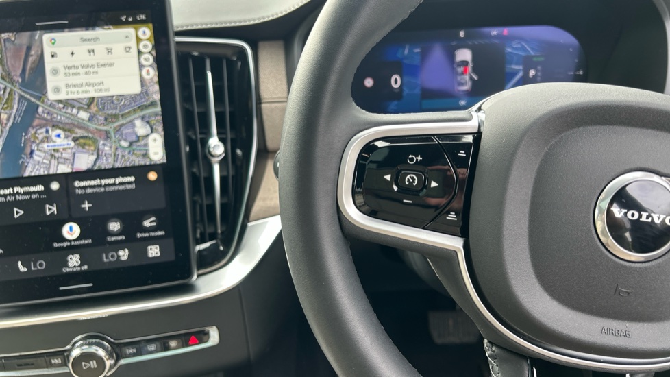 Volvo XC90 2.0 T8 PHEV Ultra Dark 5dr AWD Geartronic Estate - Image 19