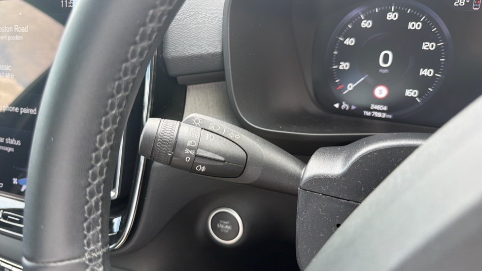 Volvo XC40 2.0 B4P Inscription Pro 5dr Auto [7 speed] Petrol Estate - Image 20