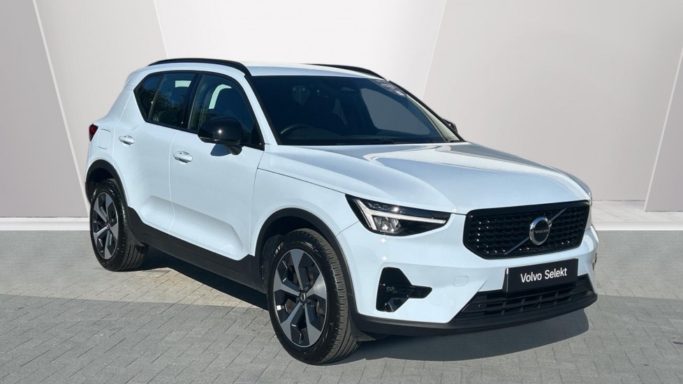 Volvo XC40 2.0 B4P Plus Dark 5dr Auto Petrol Estate - Image 1