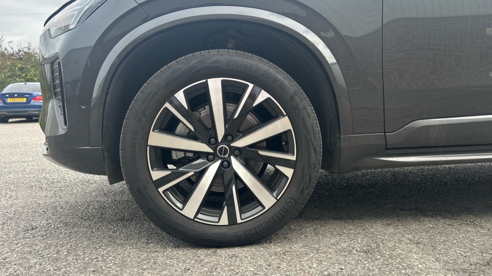 Volvo XC90 2.0 B5P Plus Dark 5dr AWD Geartronic Petrol Estate - Image 9