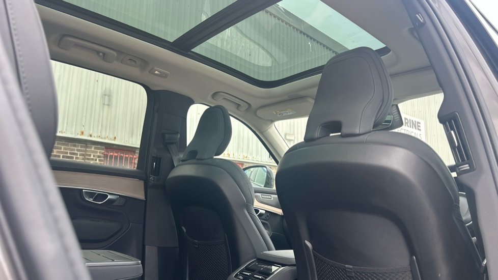 Volvo XC90 2.0 B5P Plus Dark 5dr AWD Geartronic Petrol Estate - Image 26