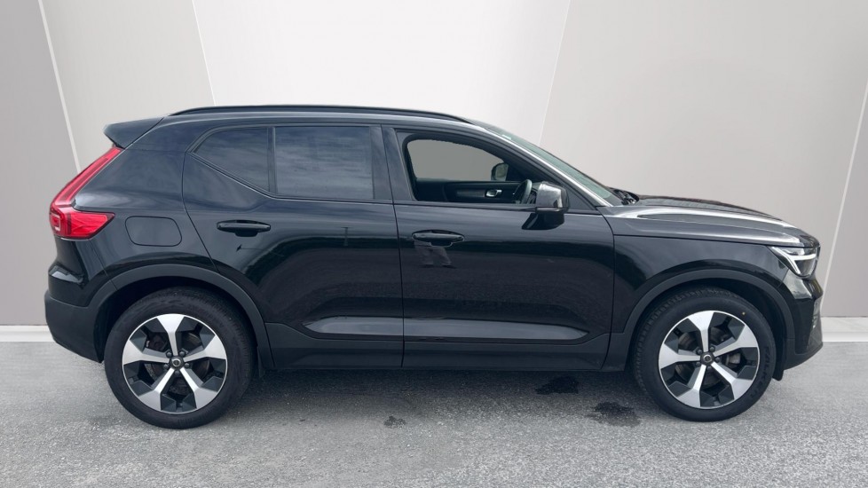Volvo XC40 2.0 B3P Plus Dark 5dr Auto Petrol Estate - Image 3