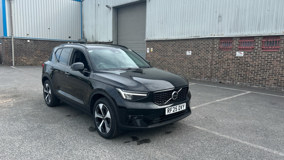 Volvo XC40 2.0 B3P Plus Dark 5dr Auto Petrol Estate - Image 31