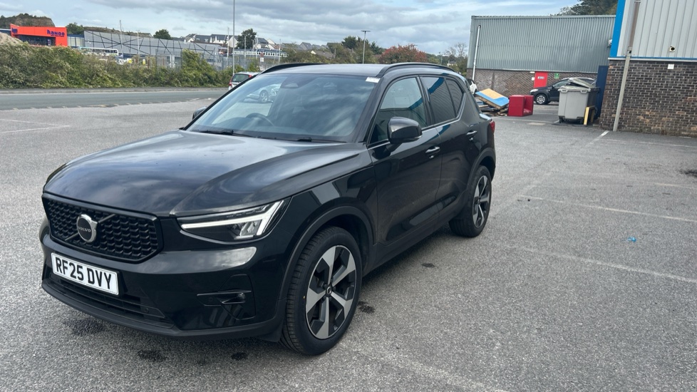 Volvo XC40 2.0 B3P Plus Dark 5dr Auto Petrol Estate - Image 33