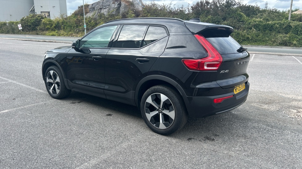 Volvo XC40 2.0 B3P Plus Dark 5dr Auto Petrol Estate - Image 35