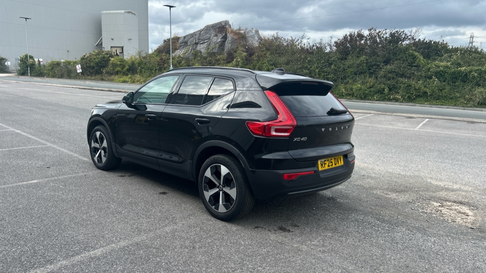 Volvo XC40 2.0 B3P Plus Dark 5dr Auto Petrol Estate - Image 36