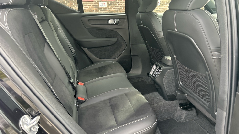 Volvo XC40 2.0 B3P Plus Dark 5dr Auto Petrol Estate - Image 42