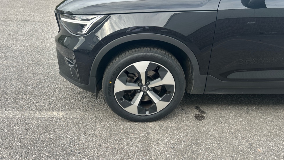 Volvo XC40 2.0 B3P Plus Dark 5dr Auto Petrol Estate - Image 46