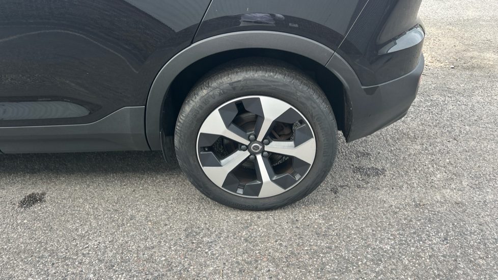 Volvo XC40 2.0 B3P Plus Dark 5dr Auto Petrol Estate - Image 47